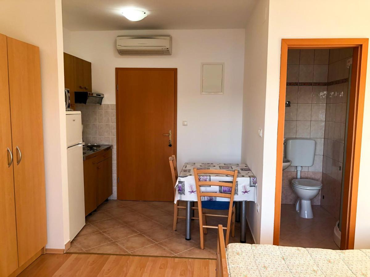 Apartments Palit Rab Exterior foto